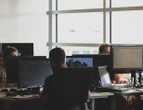 Cerca de 76% dos mais jovens apoiam redução da jornada de trabalho, aponta pesquisa
