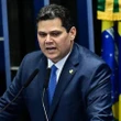 Alcolumbre quer licença especial até para projetos que agridem o ambiente