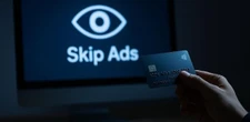 Você paga para assistir ou para não ser vigiado? As big techs já escolheram
