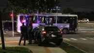 Longe da janela e em pé: ataques a ônibus em SP mudam hábito de passageiros