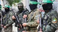 Sem força militar, Hamas atrai jovens oferecendo dinheiro