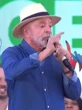 Lula diz que Bolsonaro não teve coragem e fugiu: 'Pague por merdas que fez'