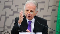 Múcio diz que mundo vive 'corrida armamentista' e pede verba para Defesa