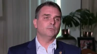 Flávio diz que 'patriotas' têm que agradecer Trump: 'Providência divina'