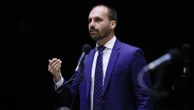 Eduardo Bolsonaro alfineta oposição e diz não torcer por morte de ninguém