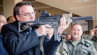 Arma é segurança, é vida e não mata, diz Bolsonaro