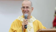 Padre terá que devolver R$ 1,3 milhão que ganhou em cargo fantasma na Alego