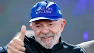 Lula ironiza família Bolsonaro com Trump: 'Precisa criar vergonha na cara'