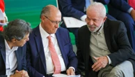 Governo corre para frear tarifaço, e Eduardo dobra aposta contra negociação
