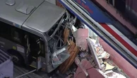Ônibus furtado bate em comércio na zona sul de São Paulo
