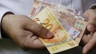 Salário mínimo cresceu R$ 106 em relação a ano passado; veja valor
