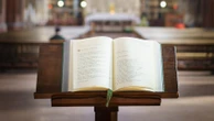 'Só héteros podem?': os padres que escondem a sexualidade dentro da Igreja