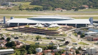 Voo que saiu de Portugal faz pouso de emergência no Recife após piloto passar mal