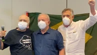 Zé de Abreu e Tonico Pereira posam com Lula e fãs vibram: 'Só fera!'