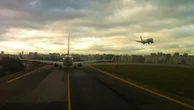 É mais seguro pousar num aeroporto com uma pista só ou com várias?