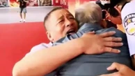 Após 58 anos, pai encontra filho sequestrado em estação de trem na China