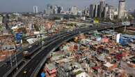 Por que Buenos Aires urbanizou favela no centro, diferente de São Paulo