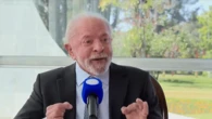 Bolsonaro deveria assumir responsabilidade por taxação ao Brasil, diz Lula