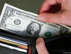 Trump derruba o dólar? Moeda se desvaloriza 9% frente ao real em 6 meses