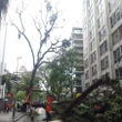 Chuva deixa 300 mil imóveis sem luz na Grande SP; ABC é mais afetado