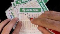Mega-Sena: quanto R$ 60 milhões rendem todo mês na poupança e no Tesouro