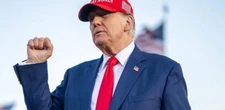‘Caça às bruxas’, listas negras e mais: como Trump está ressuscitando o macarthismo nos EUA