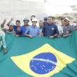 "Não é L de Lula, é arminha", diz trabalhador em foto com Bolsonaro no RN