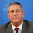 Generais reprovam Braga Netto por politizar o Ministério da Defesa