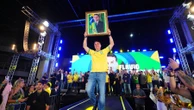 Flávio Bolsonaro lança candidatura à Presidência, e Lula lança Haddad em SP Carolina Juliano