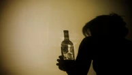 Festas secretas têm open bar para adolescentes de escolas da elite de SP