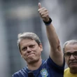 Tarcísio confirma encontros, mas nega conversa sobre golpe com Bolsonaro
