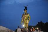 Statues smashed, 'mob rule' after Bangladesh government falls in bloody revolution