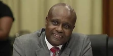 Ramaphosa skors Andrew Chauke 2 jaar ná Batohi vra
