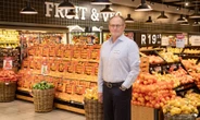 Klagtes oor Pick n Pay val met 40%, sê Sean Summers