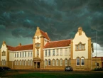 Grey vra van sy gr. 12’s om koshuis hangende ondersoek te verlaat