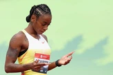 Wêreldkampioen in 100 m vir vroue jammer oor gesinsgeweld