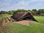 Skukuza-gholfbaan, skole in Mpumalanga loop deur in storm