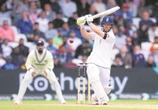 Duckett se kolf stuur Engeland na sege in 1ste toets