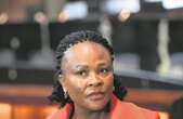 BLITSBERIG: Mkhwebane loop nog ’n bloutjie in die hof