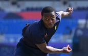 Rabada sal Maphaka onder vlerk neem en klankbord wees