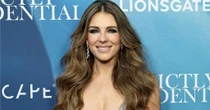 Aktrise Elizabeth Hurley wys 60 is baie sexy!