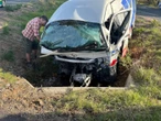3 dood in Paarl toe minibus betonstruktuur tref
