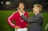 Oud-Leeus-afrigter McGeechan onthul kankerdiagnose