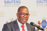 Honderde Gauteng-amptenare mag nie, maar doen steeds sake met staat