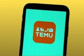 Jan Taks vat nou sy deel van jou Shein-pakkie