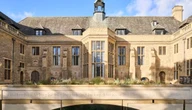 Fred Pheiffer: Rhodes House spog nou met |Xam-inskripsie