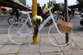 Spookfiets opgerig ná fietsryer (76) sterf ná aanval vir selfoon