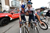 Roglic weens beserings straks aan Giro onttrek