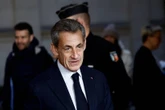 Voormalige Franse president van hoogste eerbewys gestroop