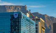 Standard Bank mik na hoër wins, wil grootste private bank in Afrika wees